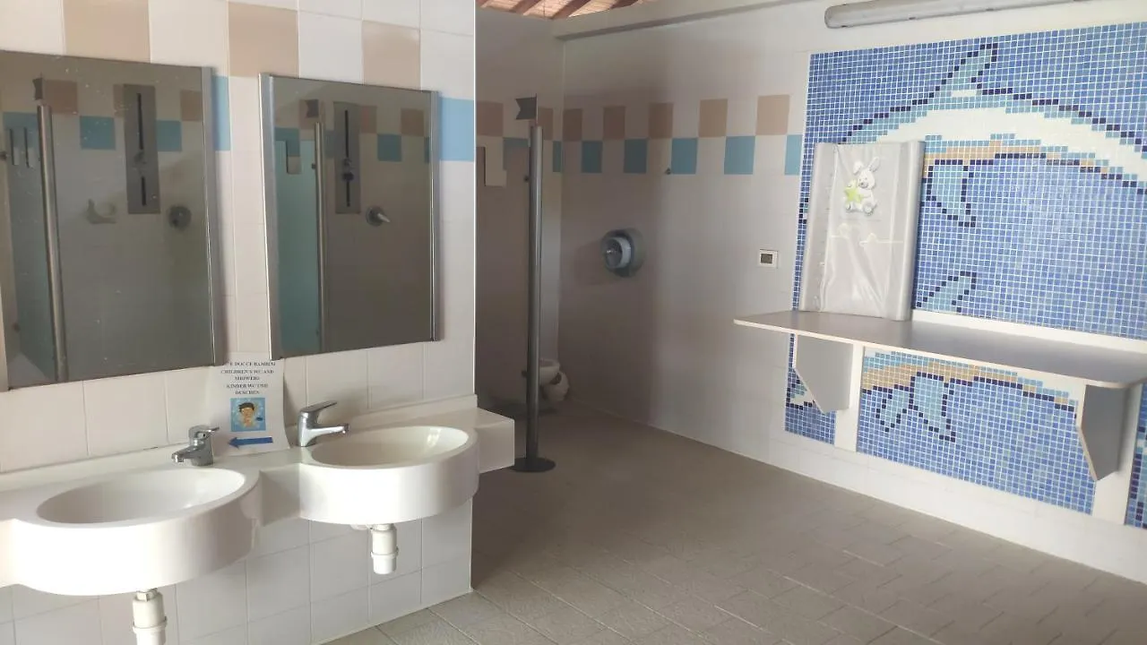 Marepineta Caravans Otel Lido di Spina Kamp alanı