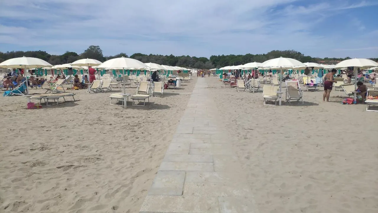 Marepineta Caravans Hotel Lido di Spina Campsite