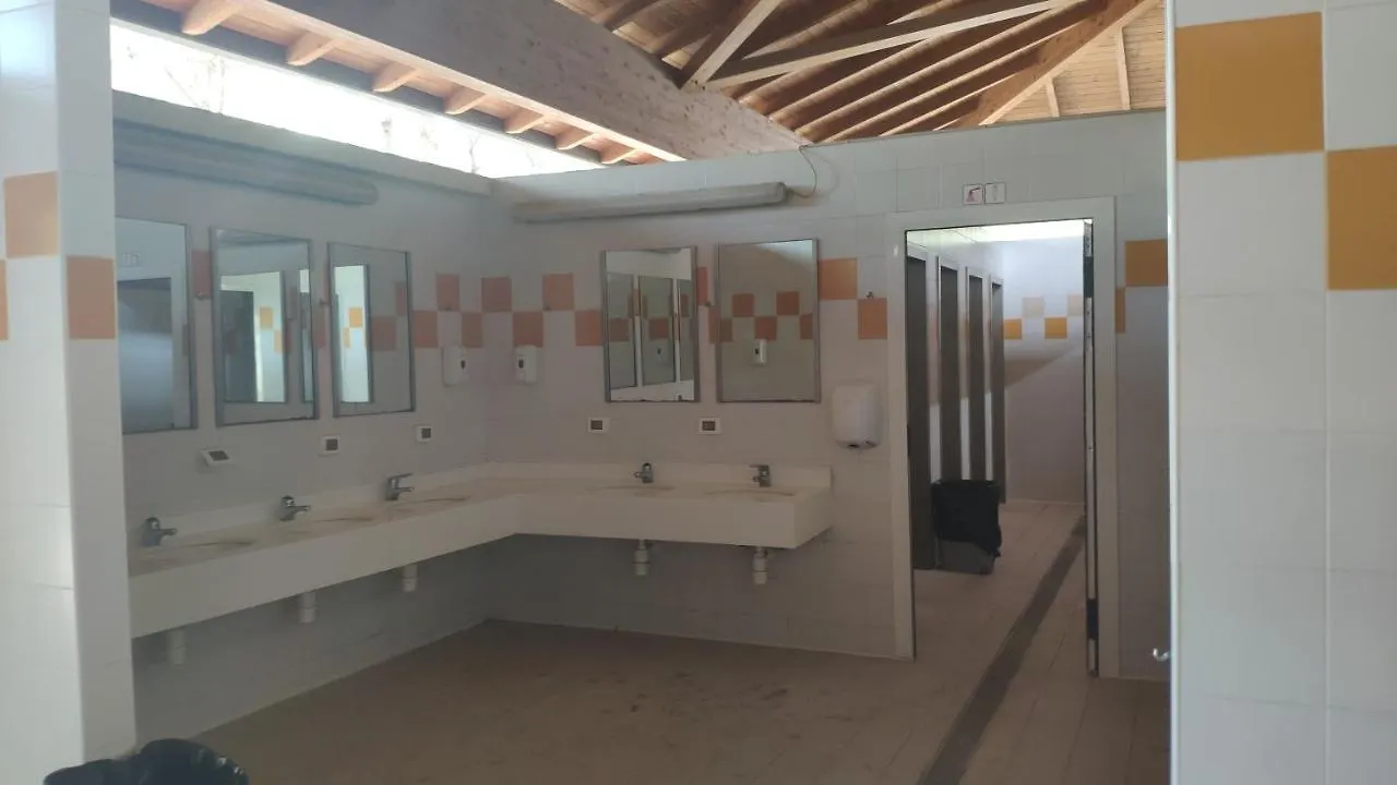 Marepineta Caravans Hotel Lido di Spina 0*,